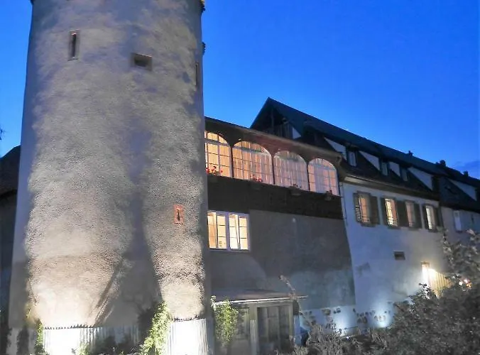 Les De La Tour, 